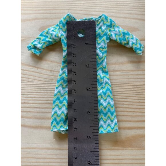 Barbie 2002 Style Weekend Doll Blue/Green Groovy Dress Mattel C1981 - Picture 3 of 3